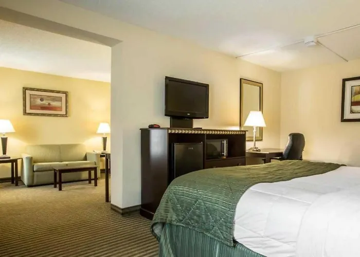 Quality Inn & Suites Greenville - Haywood Mall