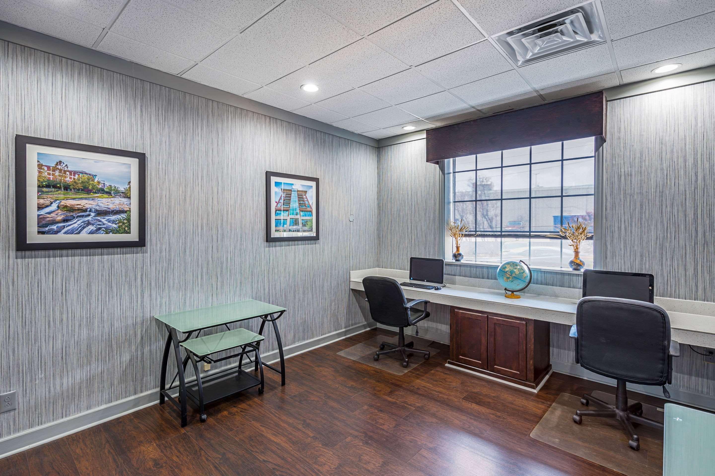 Quality & - Haywood Mall Hotel