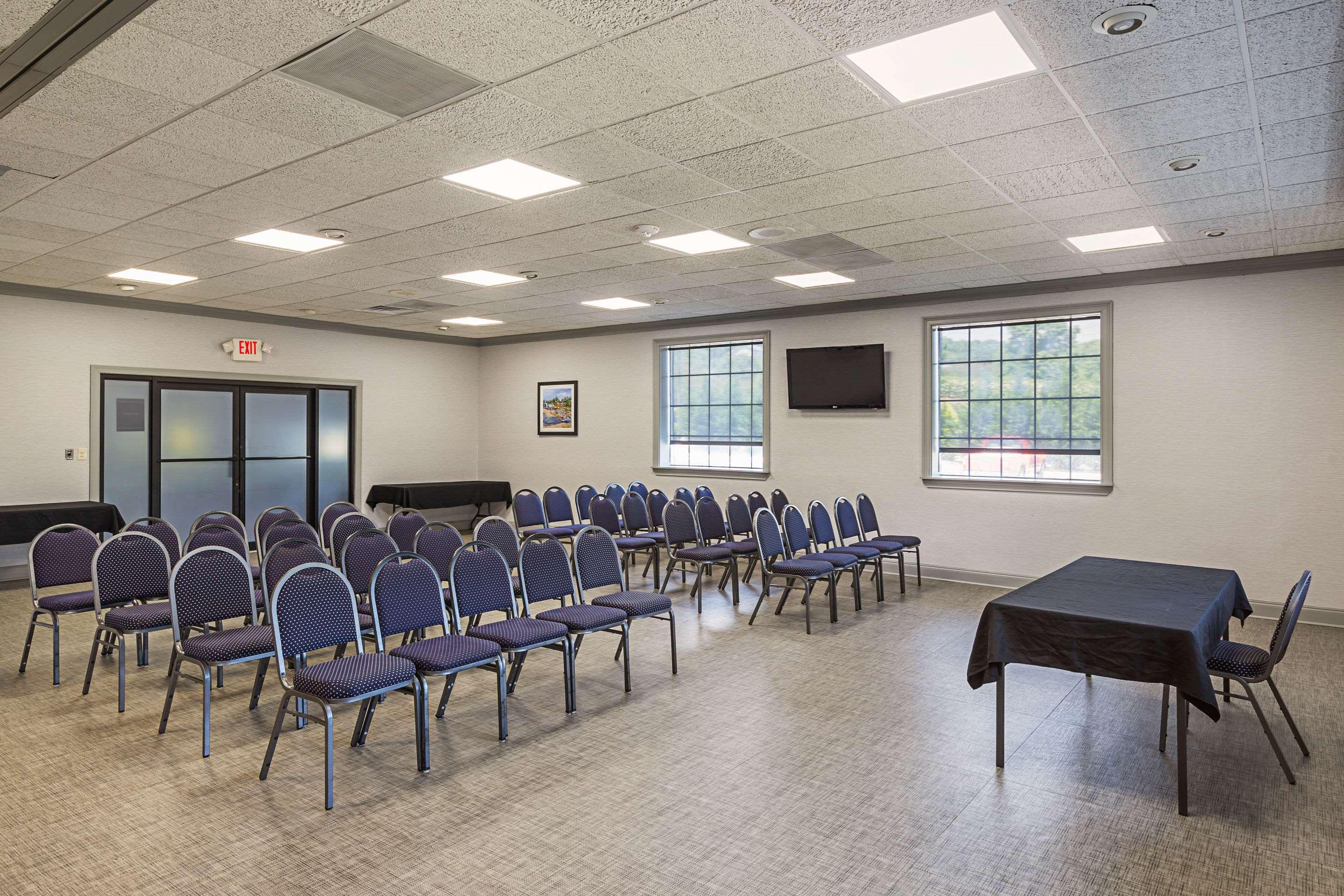 Hotel Quality & - Haywood Mall Greenville