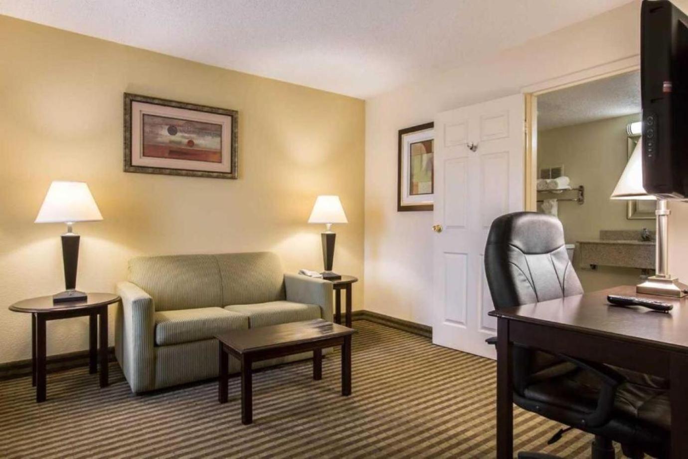 Quality & - Haywood Mall Hotel Greenville