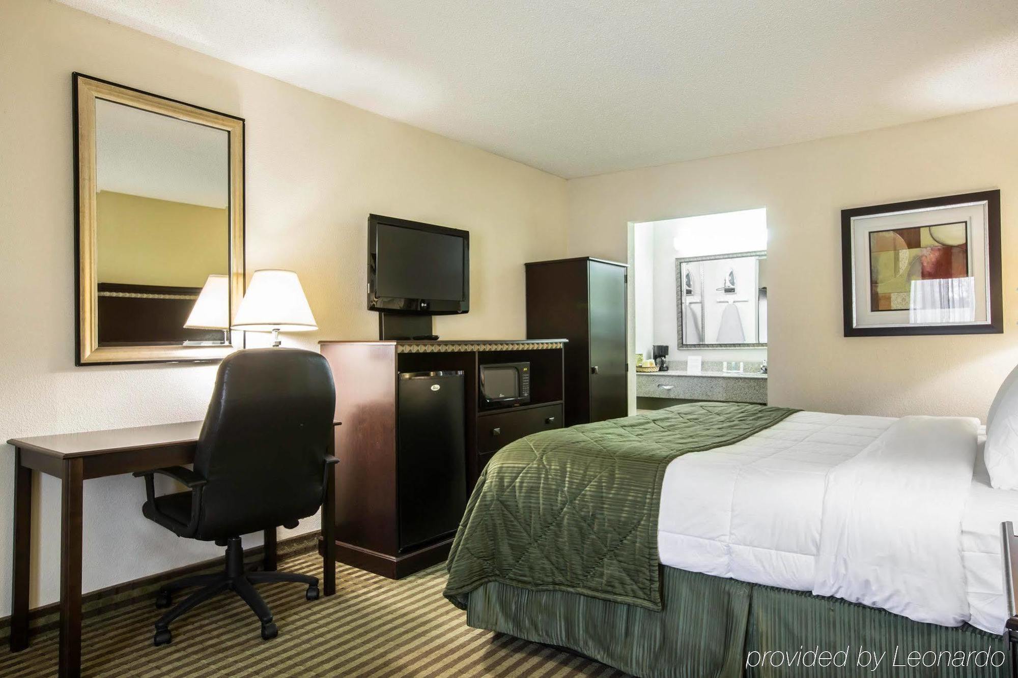 Quality & - Haywood Mall Hotel